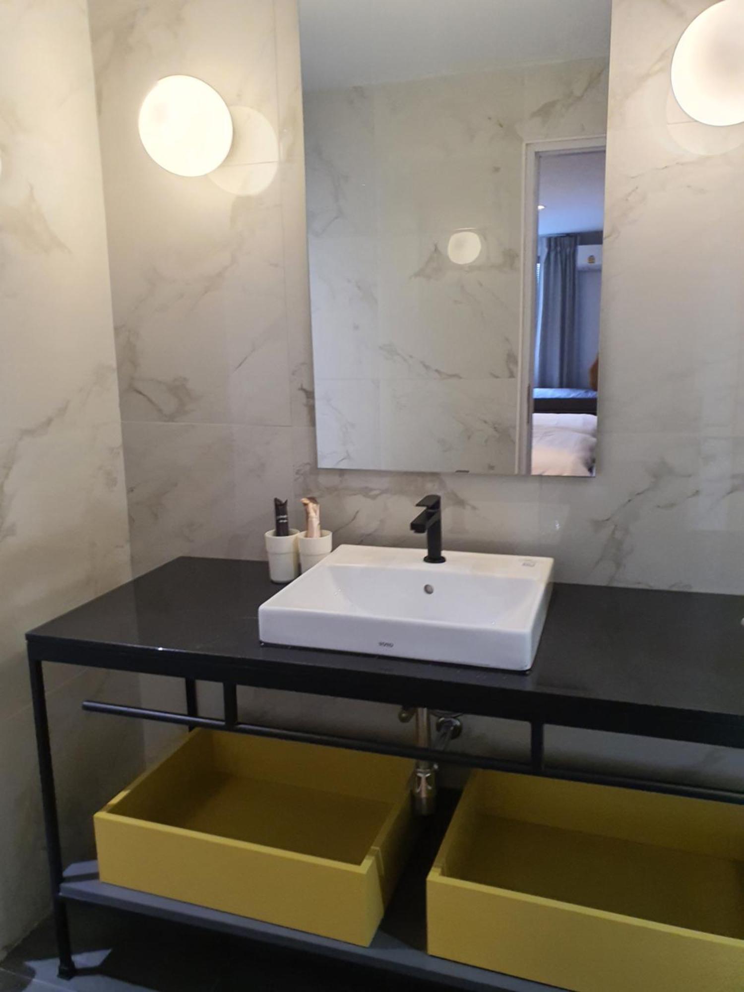 Roompini Bangkok Phòng bức ảnh